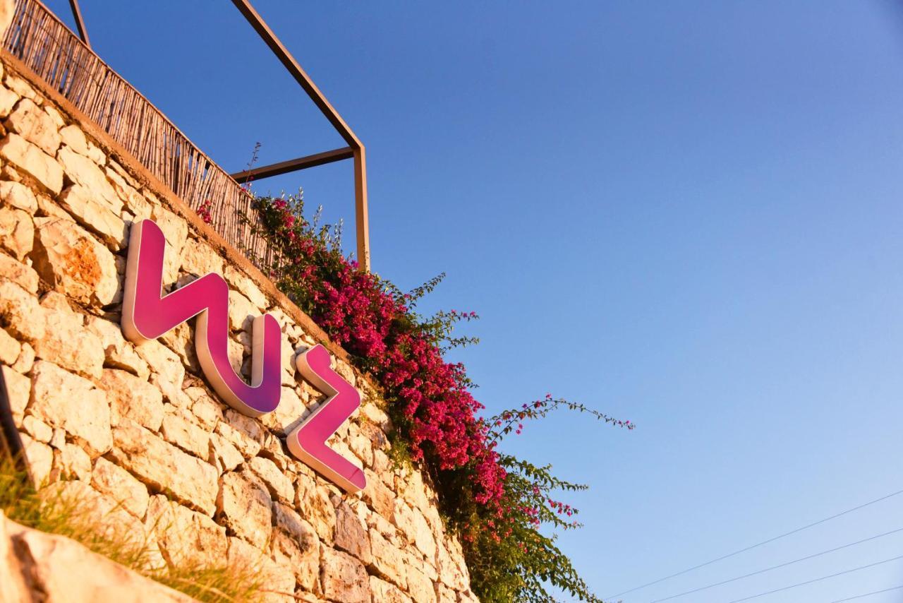 VU'Z Hotel Byblos Buitenkant foto